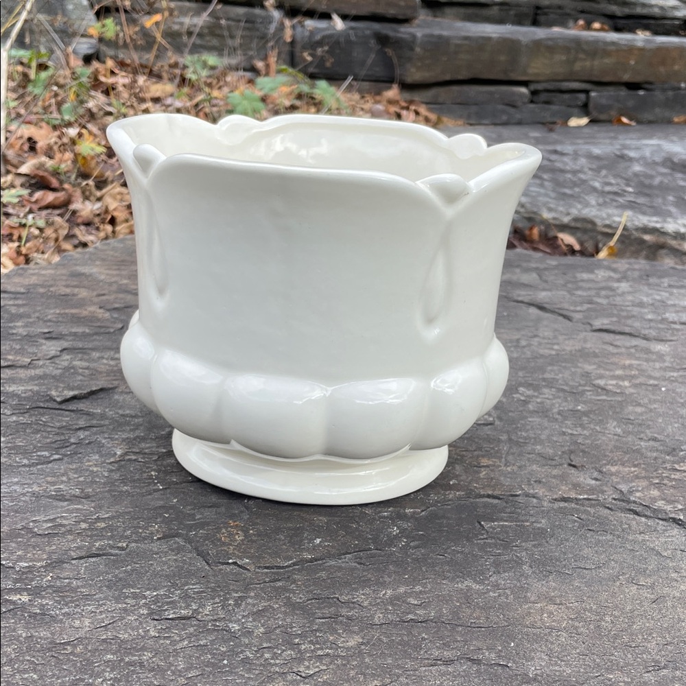 Awesome Vintage Haeger White Ceramic Art Deco Planter - Picture 7 of 11